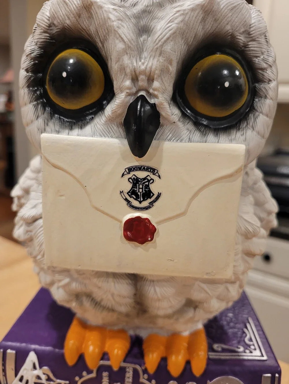 NEW Warner Brothers Harry Potter Hedwig Owl Perched On Books